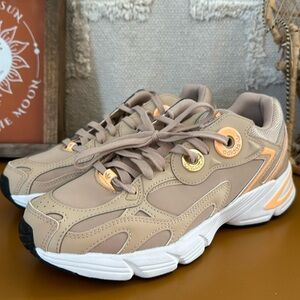 Adidas Originals Sneakers